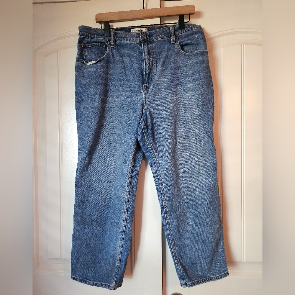 Abercrombie Ankle Straight Ultra High Rise Jeans Size 16s